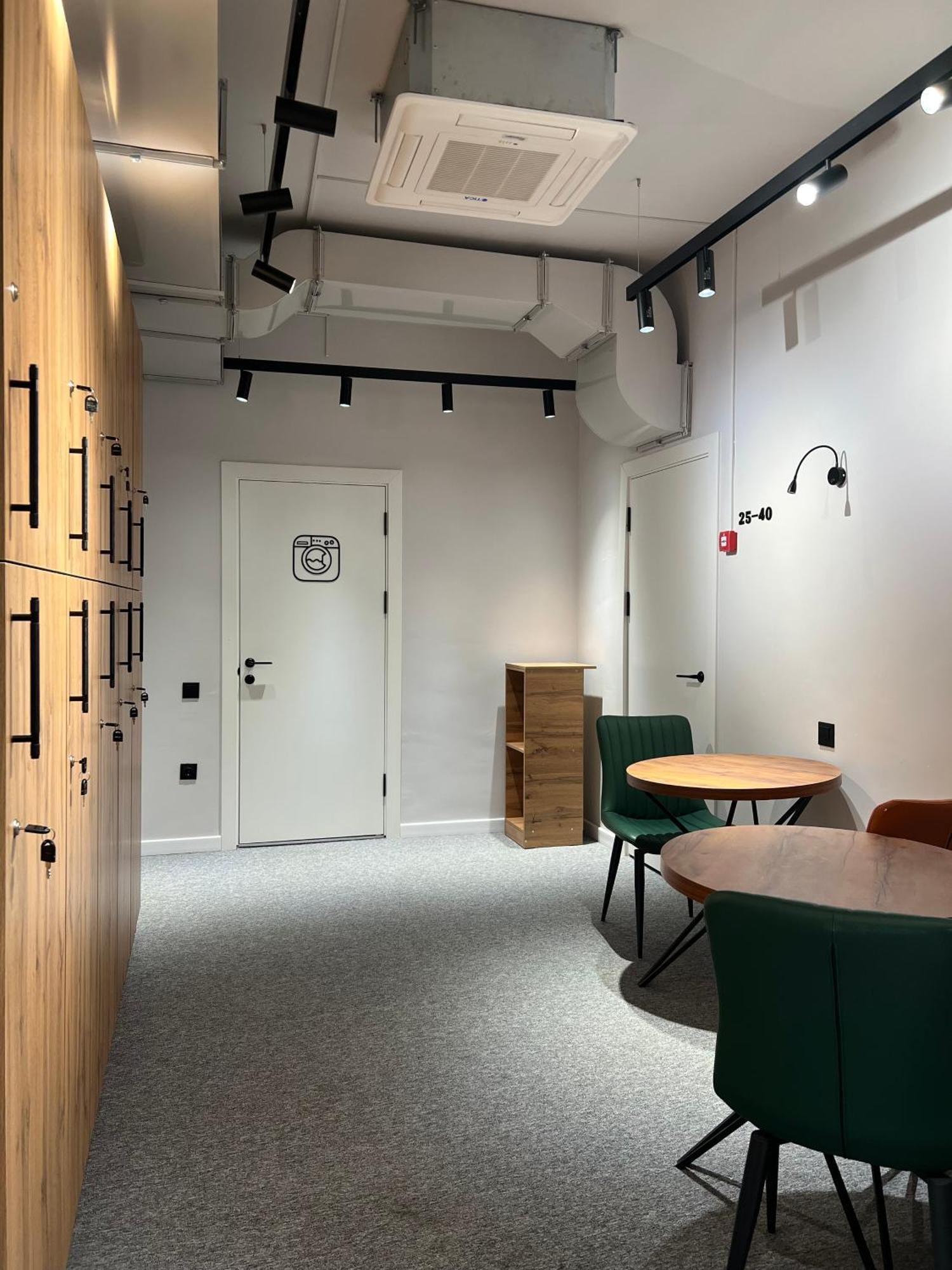 Aiva Hostel Biszkek Zewnętrze zdjęcie
