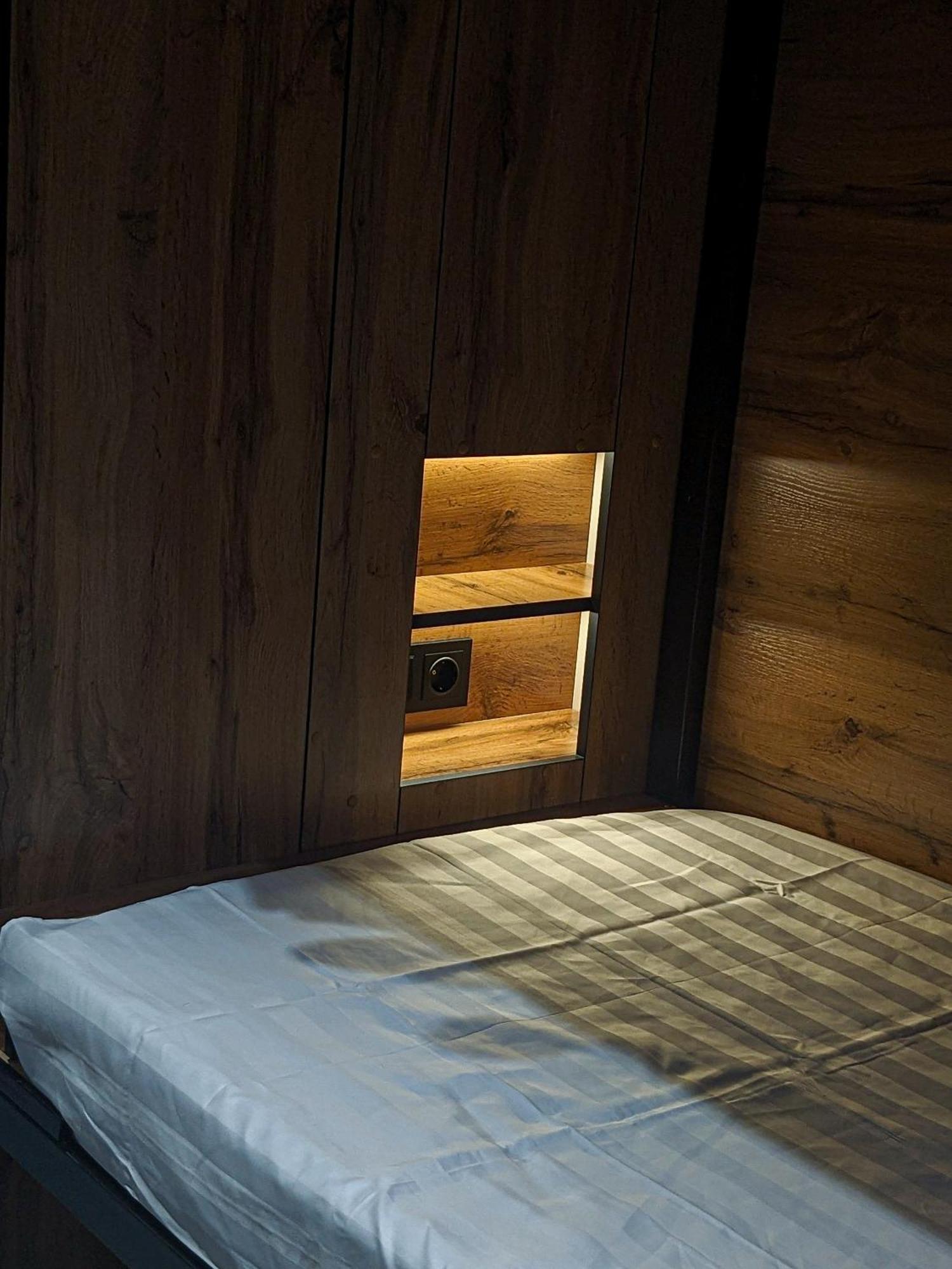 Aiva Hostel Biszkek Zewnętrze zdjęcie